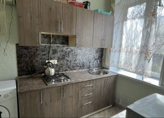 Продам трехкомнатную квартиру, 55.8 м2, Новомосковск, улица Белинского, 30