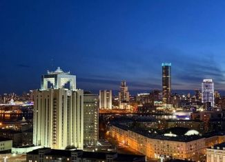 Сдаю однокомнатную квартиру, 38 м2, Екатеринбург, улица Свердлова, 32, метро Динамо