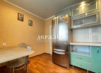 Аренда трехкомнатной квартиры, 59 м2, Губкин, улица Раевского, 12Б