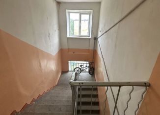 Продам двухкомнатную квартиру, 44 м2, Мурманская область, улица Бардина