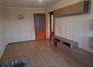 Продаю трехкомнатную квартиру, 66 м2, Армавир, улица Советской Армии, 26