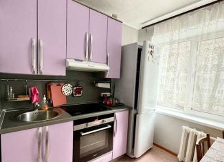 Сдаю 3-ком. квартиру, 48 м2, Северск, улица Курчатова