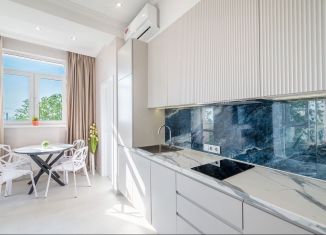 Сдается 2-ком. квартира, 55 м2, Сочи, Крымская улица, 89, ЖК Посейдон