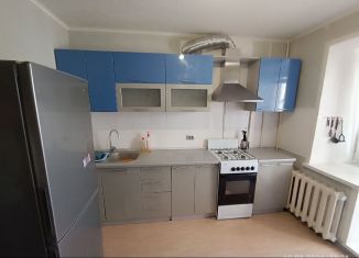 Сдается в аренду 1-комнатная квартира, 40 м2, Курган, улица Савельева, 19