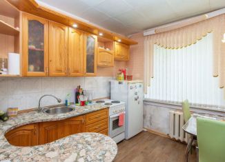 Продам однокомнатную квартиру, 37 м2, Тобольск, 7-й микрорайон, 6