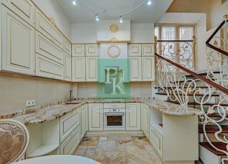 Продается 2-комнатная квартира, 88 м2, Ялта, улица Щорса, 10