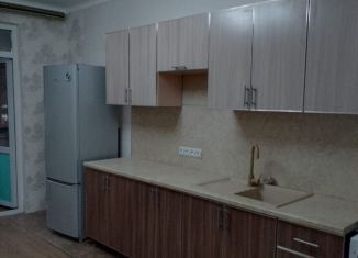 Аренда 2-ком. квартиры, 54 м2, Дербент, улица Сальмана, 100