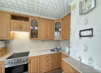 Сдам 3-ком. квартиру, 75 м2, Москва, улица Академика Анохина, 30к3, район Тропарёво-Никулино