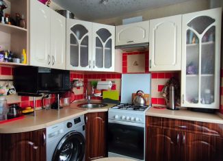 Продажа трехкомнатной квартиры, 60 м2, Коряжма, проспект имени М.В. Ломоносова, 12