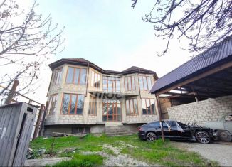 Сдам в аренду дом, 300 м2, Грозный, улица Сайпуддина Шарпудиновича Лорсанова