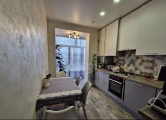 Продаю трехкомнатную квартиру, 80 м2, Светлогорск, Тихая улица, 8