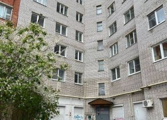 Продам 3-ком. квартиру, 15 м2, Гатчина, улица Авиатриссы Зверевой, 7/12
