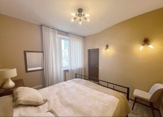Продам двухкомнатную квартиру, 65 м2, Москва, Новолесной переулок, 5, метро Менделеевская
