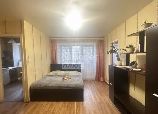 Продам 2-комнатную квартиру, 43 м2, Нижний Новгород, улица Коминтерна, 160, микрорайон Дарьино