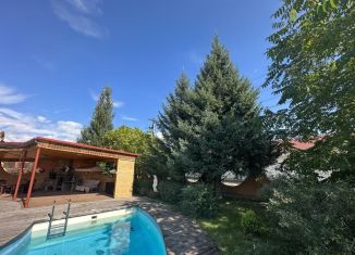 Продаю дом, 480 м2, посёлок Молодёжный, улица Энергетиков, 4