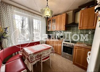 Продажа двухкомнатной квартиры, 48 м2, Североморск, улица Генерала Фулика, 4