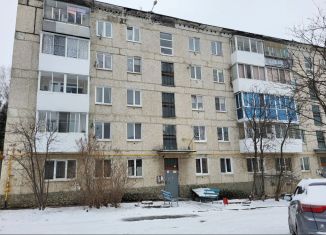 Продам 3-ком. квартиру, 63 м2, Серов, микрорайон Вятчино, 10