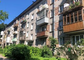 Сдаю 2-ком. квартиру, 55 м2, Петергоф, бульвар Разведчика, 12к2