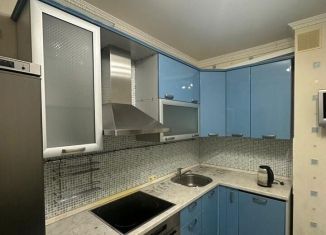 Сдаю 2-ком. квартиру, 54 м2, Москва, Луганская улица, 4к1, метро Царицыно