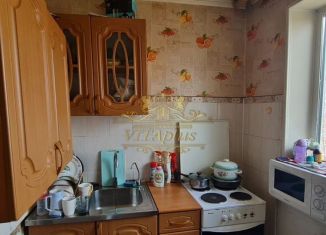 Продаю 3-ком. квартиру, 52 м2, Артём, улица Ватутина, 10