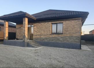 Сдается в аренду дом, 100 м2, Славянск-на-Кубани, Пролетарская улица, 42