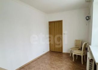 Продаю 2-ком. квартиру, 39 м2, Новомосковск, улица Трудовые Резервы, 75