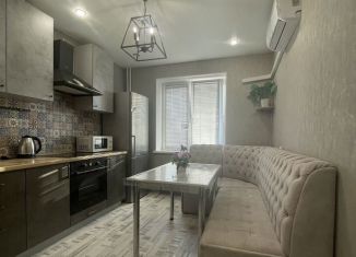 Сдача в аренду 1-ком. квартиры, 36 м2, Тюмень, Западносибирская улица, 14, Ленинский округ