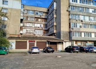Продается 3-комнатная квартира, 67.9 м2, Феодосия, улица Челнокова, 78