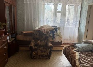 Продам 3-ком. квартиру, 58 м2, Пикалёво, улица Горняков, 19