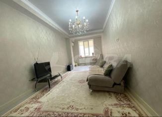 Продается 2-ком. квартира, 85.2 м2, Махачкала, улица Эльзы Ибрагимовой, 5к5