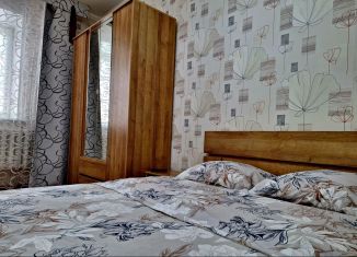 Сдается в аренду 2-комнатная квартира, 62 м2, Оренбург, Салмышская улица