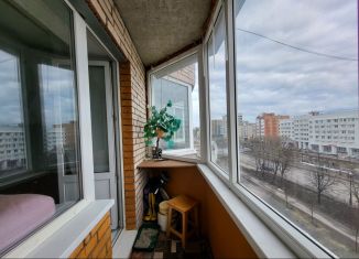 Продам 3-ком. квартиру, 65.2 м2, Гатчина, проспект 25 Октября, 50