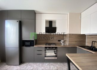 Продам 2-ком. квартиру, 58.8 м2, деревня Куюки, 15-й квартал, 7