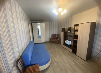 Сдается в аренду 1-комнатная квартира, 35 м2, Кстово, улица Островского, 1