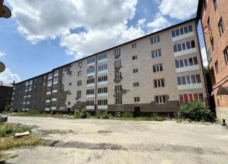Продам 4-ком. квартиру, 120 м2, Малгобек, улица Гарданова, 27А