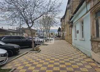 Продается 2-комнатная квартира, 74 м2, Дербент, улица Владимира Ленина, 8