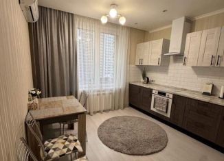 Продаю 2-ком. квартиру, 68 м2, Ростов-на-Дону, проспект 40-летия Победы, 63/17с3, ЖК Сокол Град