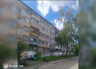 Продам 2-ком. квартиру, 45 м2, Кстово, 3-й микрорайон, 13