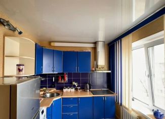 Продам 3-комнатную квартиру, 54 м2, Благовещенск, улица Кантемирова, 7