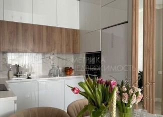 Продаю 2-ком. квартиру, 82.9 м2, Тюмень, улица Дмитрия Менделеева, 6к1, ЖК Орион