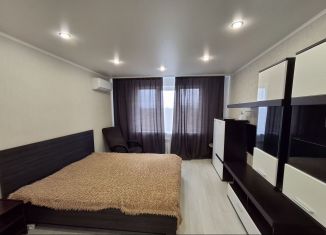 Сдается в аренду 1-комнатная квартира, 37 м2, Курчатов, улица Строителей, 9