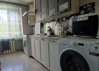 Сдается 2-комнатная квартира, 50 м2, Крымск, улица Карла Либкнехта, 20