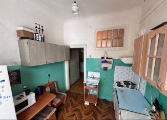Продам трехкомнатную квартиру, 70.4 м2, Кировск, улица Кирова, 6