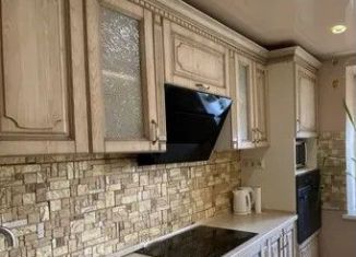 Сдается двухкомнатная квартира, 50 м2, Краснодар, улица имени М.Е. Соколова, 86к2, микрорайон Горхутор