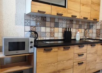 Аренда однокомнатной квартиры, 35 м2, поселок городского типа Афипский, улица 50 лет Октября, 46/1