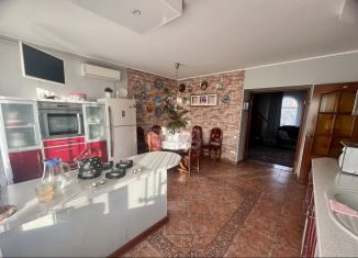 Продаю дом, 222.4 м2, Астрахань, улица Адмирала Нахимова, 251