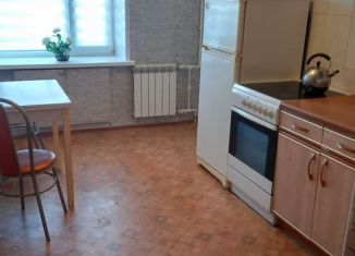 Продаю 1-комнатную квартиру, 38 м2, Новомосковск, улица Куйбышева, 17