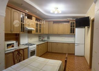 Продам 4-ком. квартиру, 125 м2, Чебоксары, Московский проспект, 18