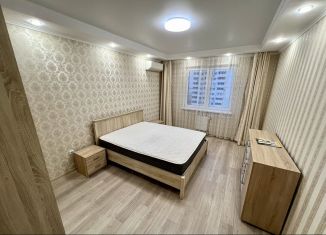 Сдаю в аренду 2-ком. квартиру, 64.7 м2, Новороссийск, улица Бориса Пупко, 3