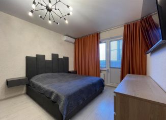 Продажа трехкомнатной квартиры, 90 м2, Краснодар, улица имени Героя Советского Союза Николая Воробьёва, 5